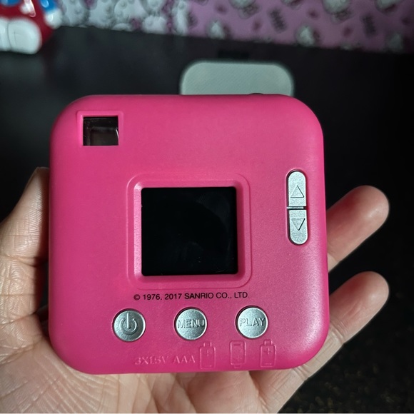 Hello Kitty Camera - Picture 2 of 6